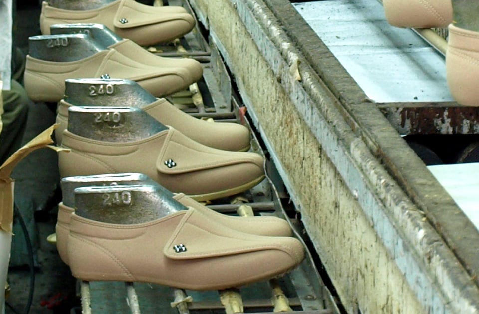 1947円 【送料無料】 カイホシュギ 快歩主義 KS22881SM メンズ靴 靴 シューズ 4E相当 カジュアルシューズ コンフォートシューズ 日本製 国産 軽量 軽い 丸洗い 洗える ブラック×スムース TSRC